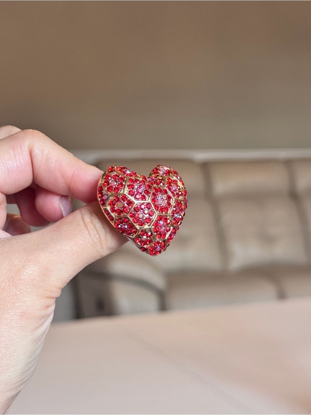 Red Rhinestone Heart Brooch Pin (BH10) - Picture 7 of 8
